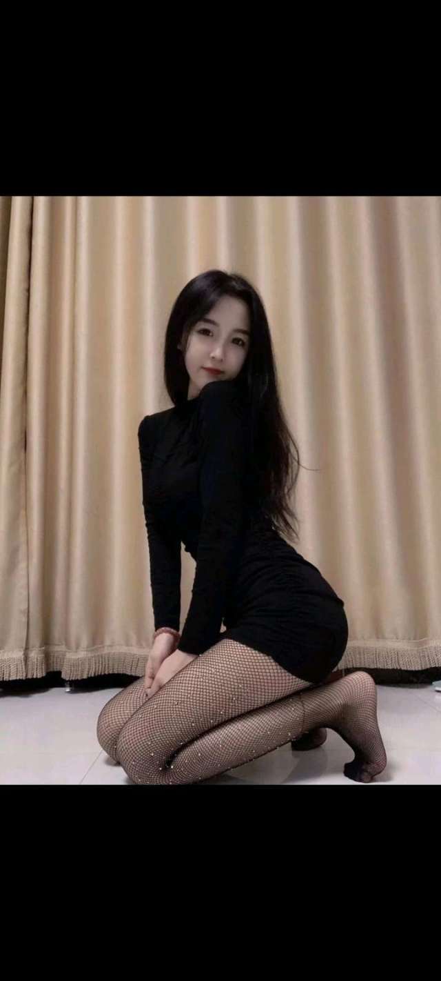 霸道身材兼职学生妹