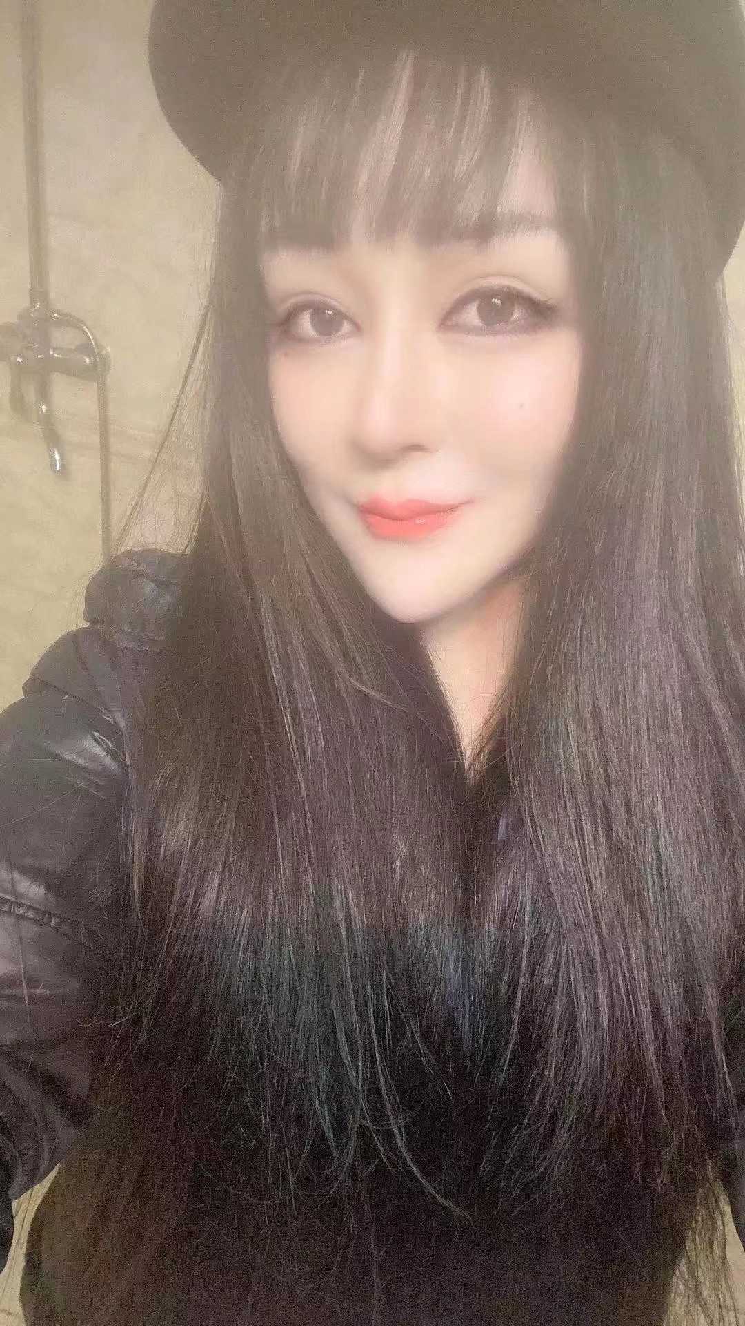 东gsqt服务，整过容服务态度很好，很健谈不会让你尴尬